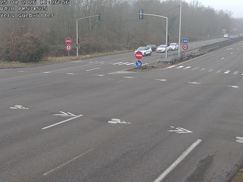 Webcam sur la D430 à la sortie de Mulhouse, à la jonction avec la D20 à Kingersheim. Vue orientée vers Guebwiller
