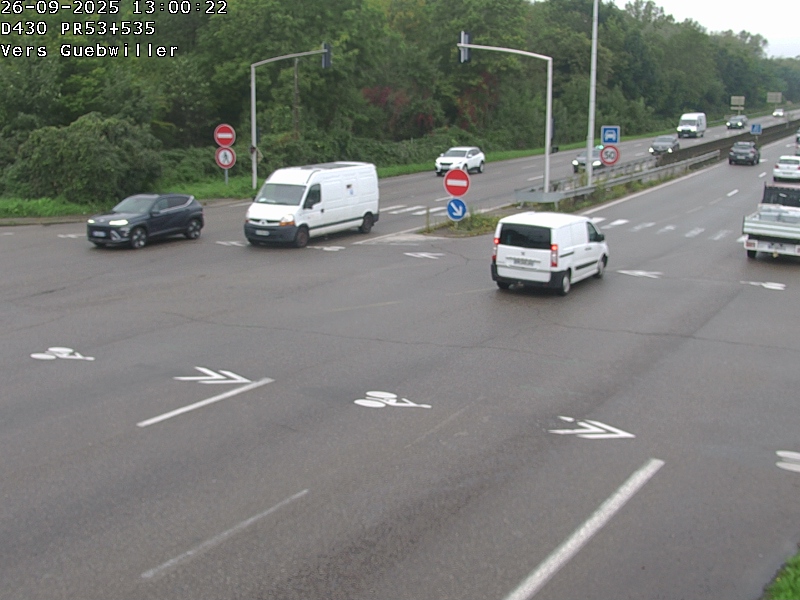 <h2>Webcam sur la D430 à la sortie de Mulhouse, à la jonction avec la D20 à Kingersheim. Vue orientée vers Guebwiller</h2>