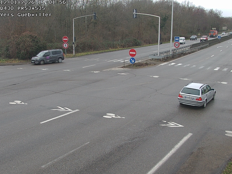 <h2>Webcam sur la D430 à la sortie de Mulhouse, à la jonction avec la D20 à Kingersheim. Vue orientée vers Guebwiller</h2>