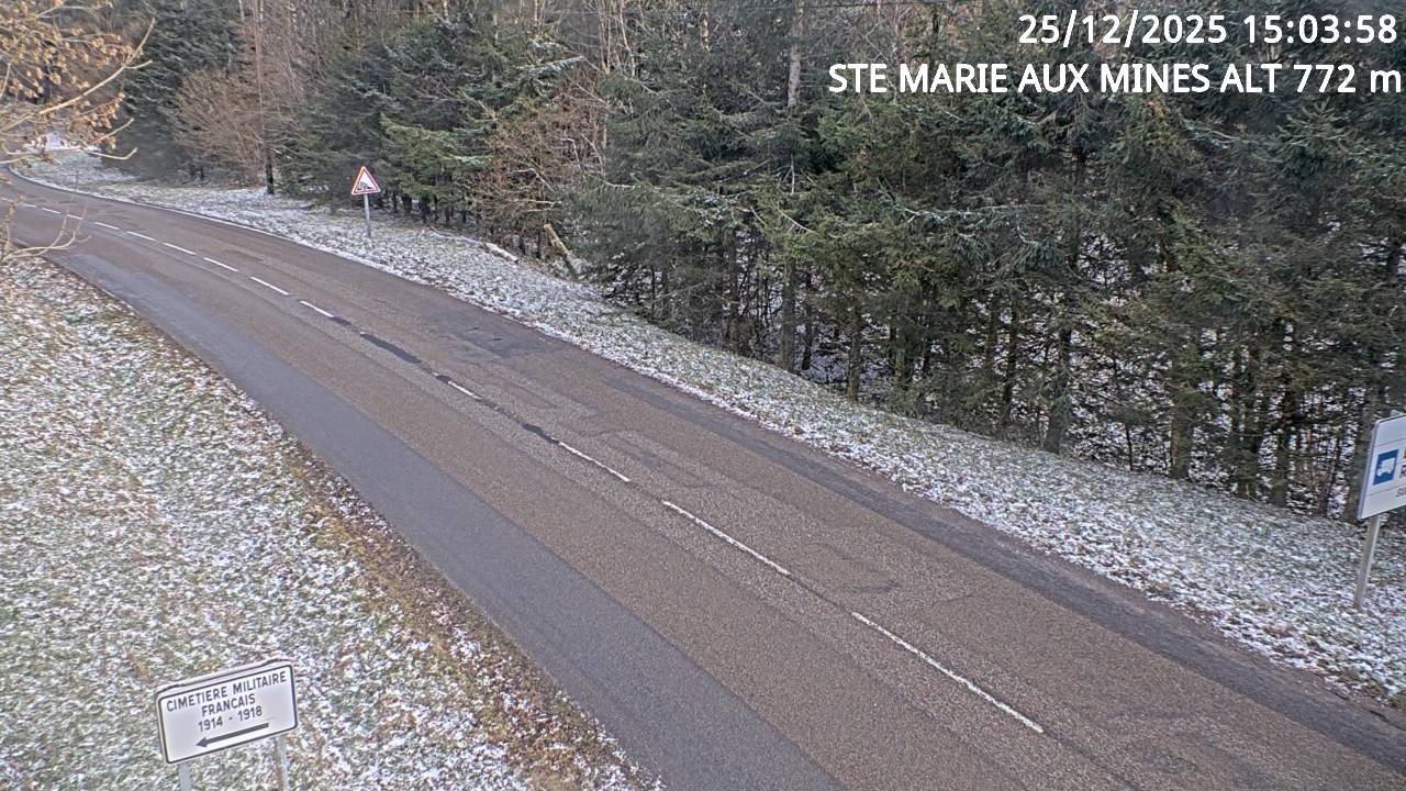 Webcam du col de Saint-Marie dans les Vosges à Saint-Marie-aux-Mines. Vue orientée vers l'Alsace