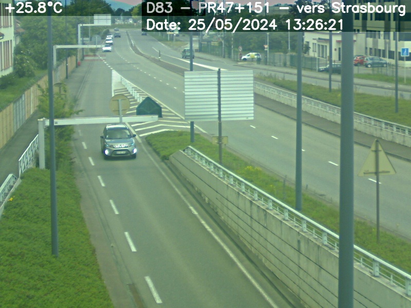 Webcam au niveau de l'aéroport de Colmar sur la D83 (menant à la N83). Vue orientée vers Strasbourg