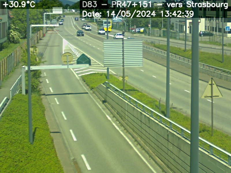 <h2>Webcam au niveau de l'aéroport de Colmar sur la D83 (menant à la N83). Vue orientée vers Strasbourg</h2>