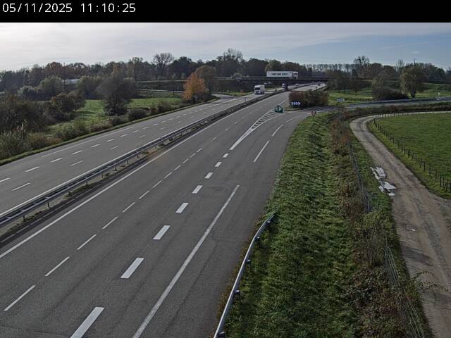 <h2>Webcam autoroute France - jonction A35 et D4 en venant de Karlsruhe ou Baden-Baden à Roppenheim, direction Strasbourg</h2>