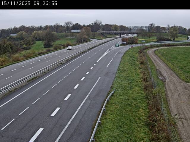 <h2>Webcam autoroute France - jonction A35 et D4 en venant de Karlsruhe ou Baden-Baden à Roppenheim, direction Strasbourg</h2>