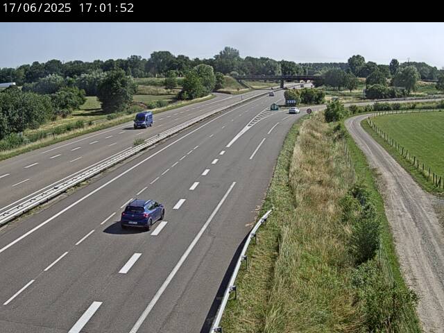 <h2>Webcam autoroute France - jonction A35 et D4 en venant de Karlsruhe ou Baden-Baden à Roppenheim, direction Strasbourg</h2>