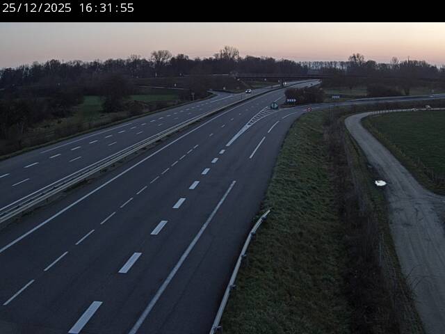 Webcam autoroute France - jonction A35 et D4 en venant de Karlsruhe ou Baden-Baden à Roppenheim, direction Strasbourg
