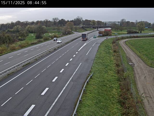 <h2>Webcam autoroute France - jonction A35 et D4 en venant de Karlsruhe ou Baden-Baden à Roppenheim, direction Strasbourg</h2>