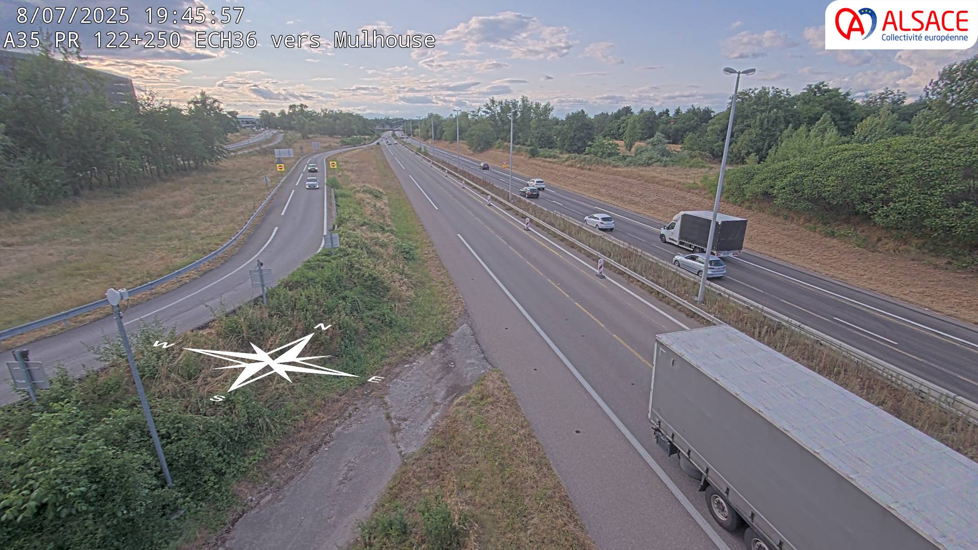 Caméra autoroute France - A35, Saint-Louis direction Suisse, à hauteur de l'EuroAirport Basel-Mulhouse-Freiburg