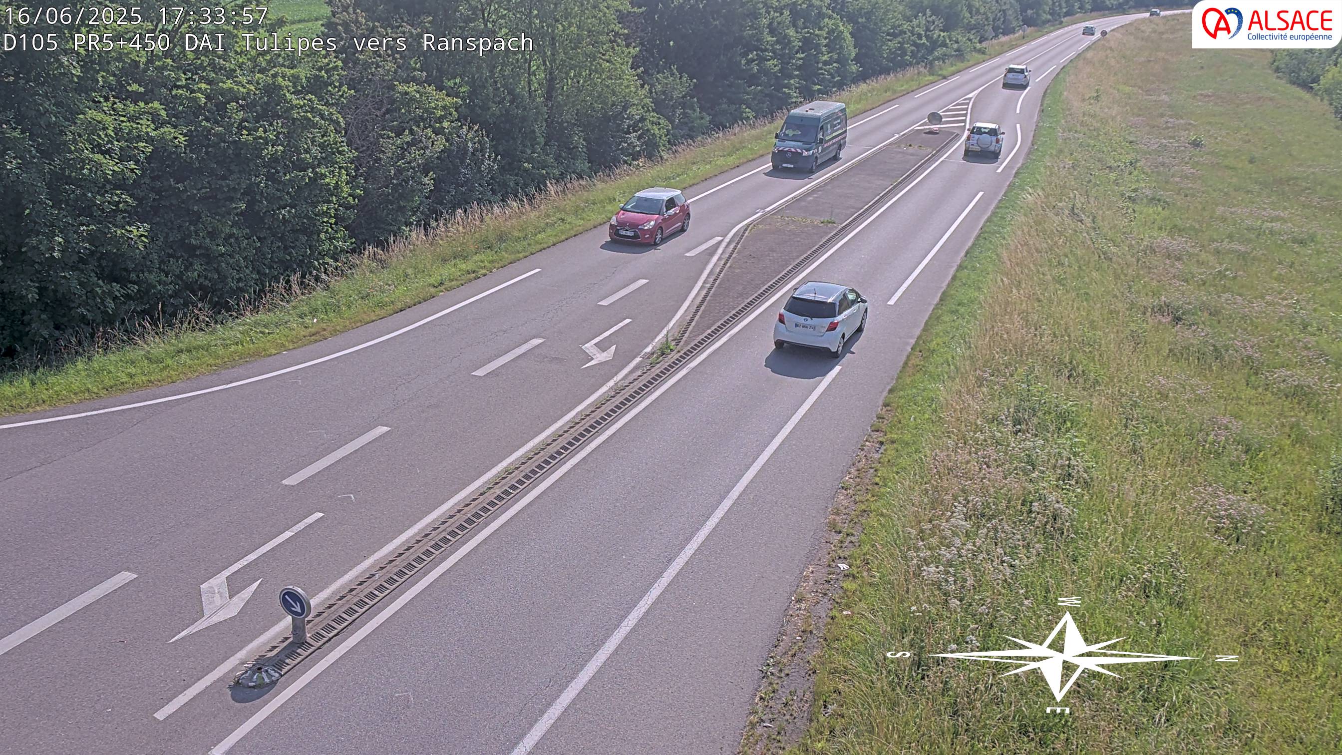 <h2>Caméra autoroute France - A35, Saint-Louis direction Mulhouse, à hauteur de la plate-forme</h2>